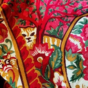 Pottery Barn Table Cloth 70 X 108 in Red Green Paisley cotton linen blend cats